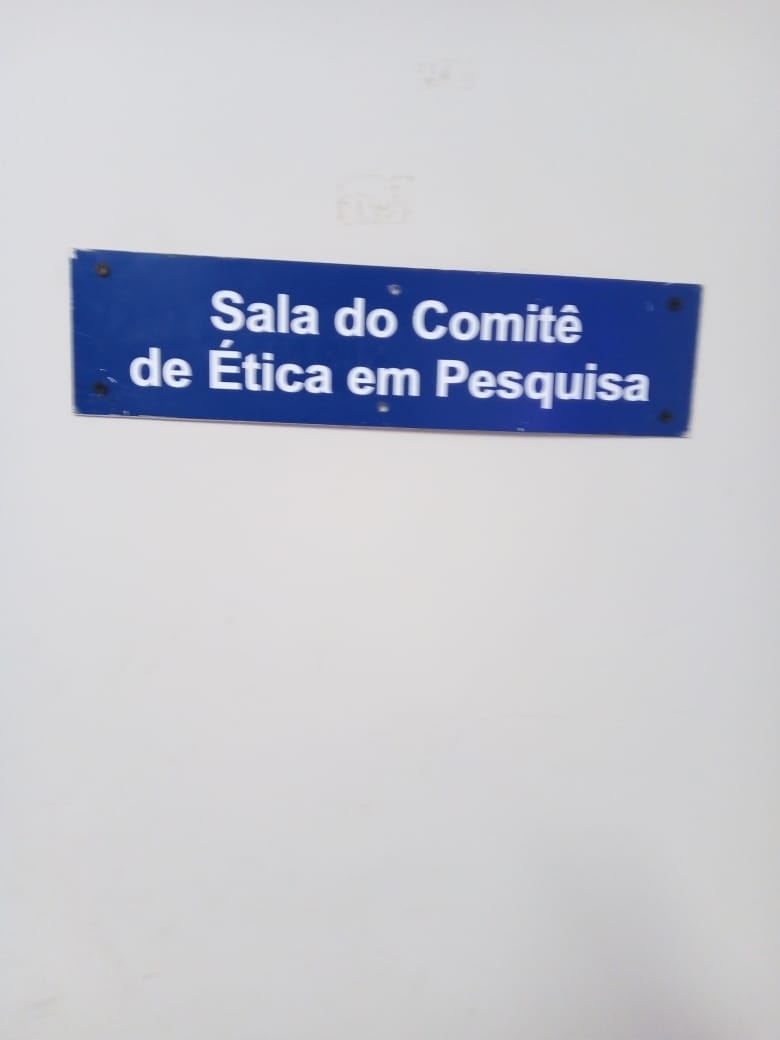 Imagem: SALA
DO COMITÊ DE ÉTICA EM PESQUISA COM SERES HUMANOS